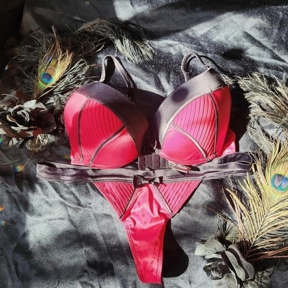 Honey Birdette Bardot Red & Black Set - Picture 2 of 5